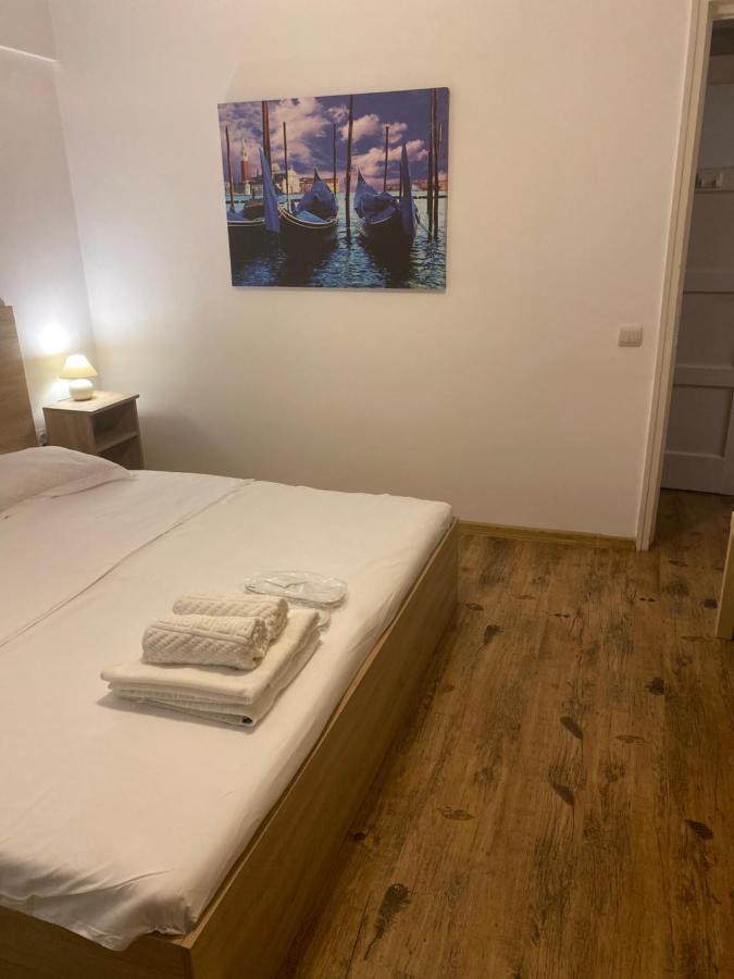 Ultracentral - Apartament Pe Calea Victoriei Bukarest Kültér fotó